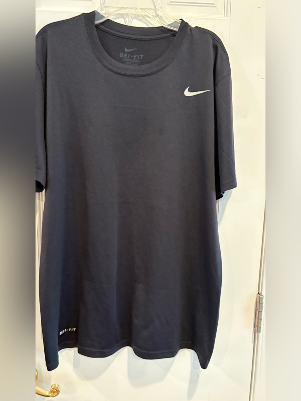 Nike Dri-FIT Short Sleeve Tee — Black with White Swoosh. Size M